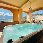 公寓 Authentique Vue Montagnes Avec Grand Patio Et Jacuzzi Chauffe