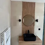 Authentique Vue Montagnes Avec Grand Patio Et Jacuzzi Chauffe 公寓