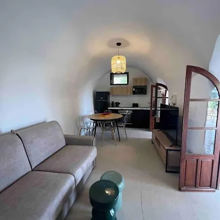 Appartamento Authentique Vue Montagnes Avec Grand Patio Et Jacuzzi Chauffé