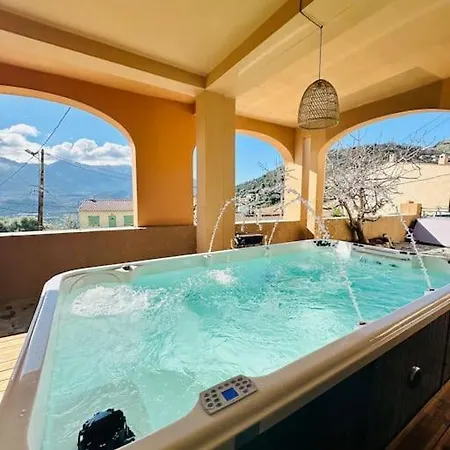 Lägenhet Authentique Vue Montagnes Avec Grand Patio Et Jacuzzi Chauffe
