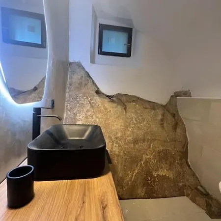 Lägenhet Authentique Vue Montagnes Avec Grand Patio Et Jacuzzi Chauffe