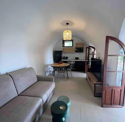 Appartamento Authentique Vue Montagnes Avec Grand Patio Et Jacuzzi Chauffé