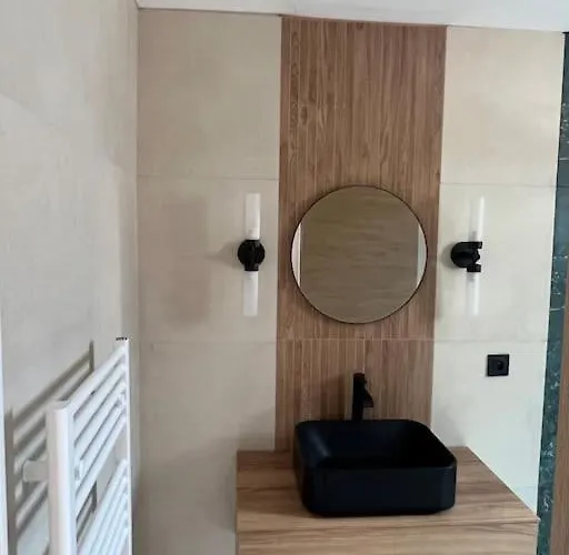 Authentique Vue Montagnes Avec Grand Patio Et Jacuzzi Chauffé Appartamento
