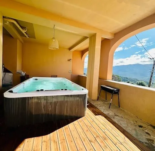 Authentique Vue Montagnes Avec Grand Patio Et Jacuzzi Chauffe *