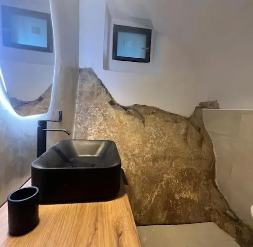 Apartmán Authentique Vue Montagnes Avec Grand Patio Et Jacuzzi Chauffe